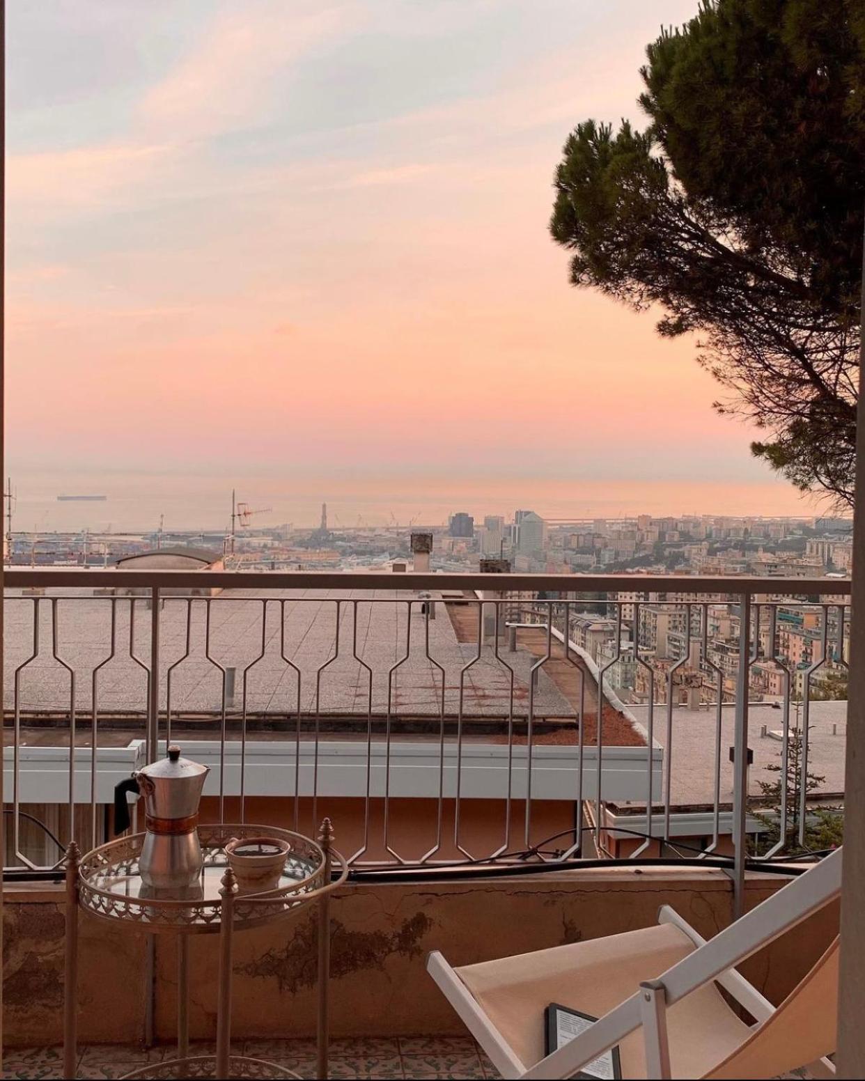 Apartment View & Hiking In Italian Riviera Genua