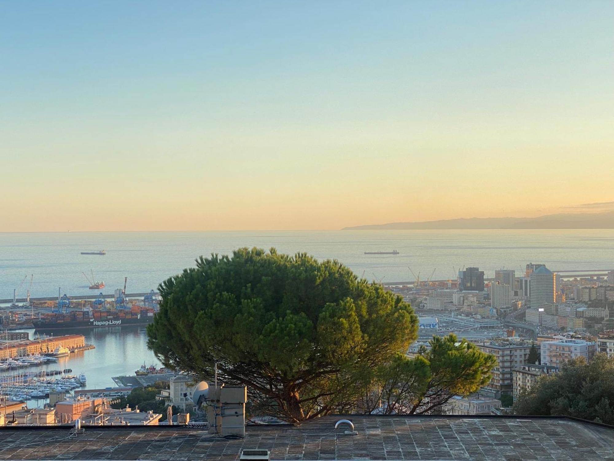 View & Hiking In Italian Riviera *