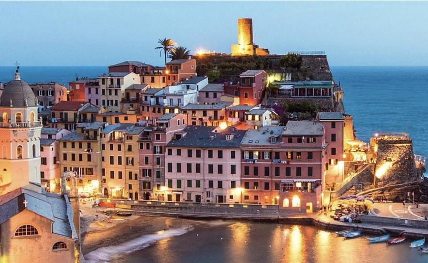 View & Hiking In Italian Riviera *