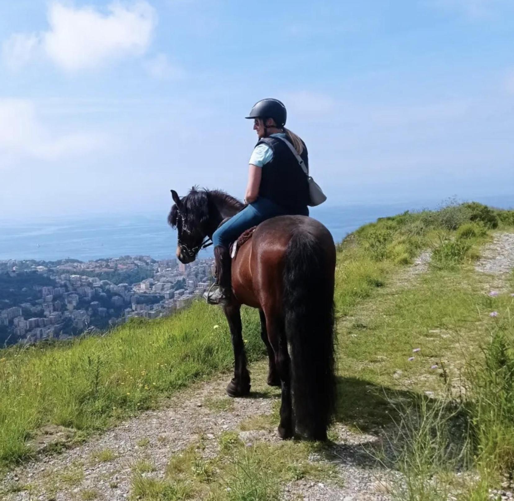 View & Hiking In Italian Riviera Genua